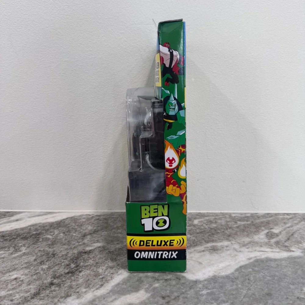 Ben 10 Deluxe Omnitrix Watch Playmates Toys 100+ Phrases Sound FX 76931 NIB